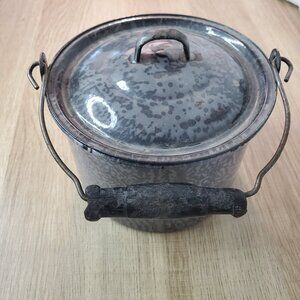 Vintage Grey Graniteware 4 Pint Berry Gathering Pail with wooden handle and Lid